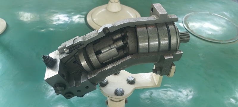 Axial Piston Variable Motor A6VE - Image 5